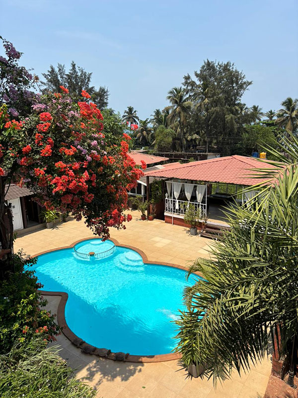 regalia resort about 2